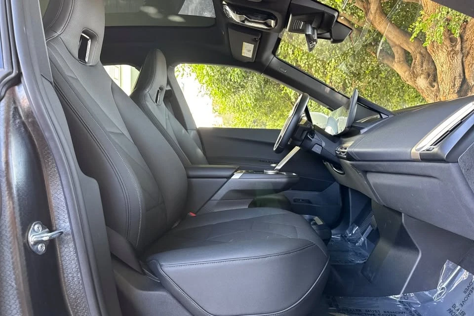 2025 BMW I20 iX - Image 15 of 20