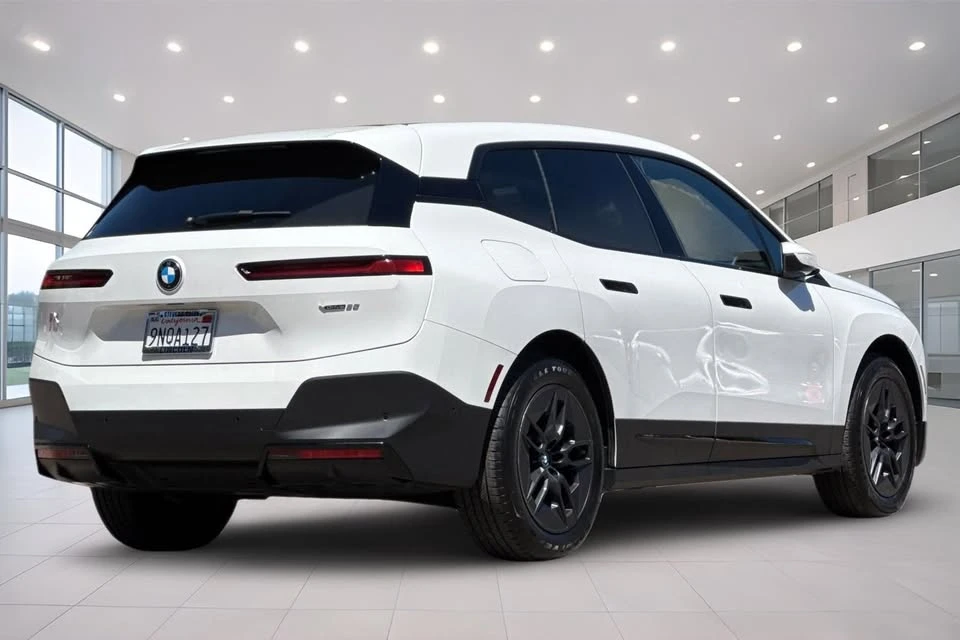 2025 BMW I20 iX - Image 4 of 20
