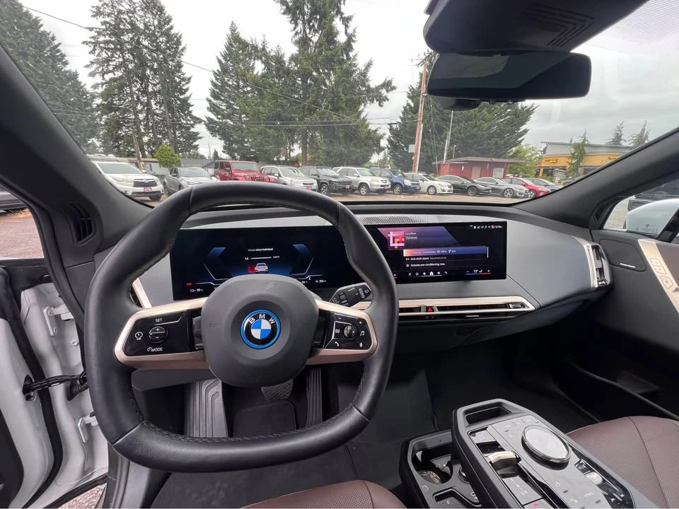 2025 BMW I20 iX - Image 18 of 20