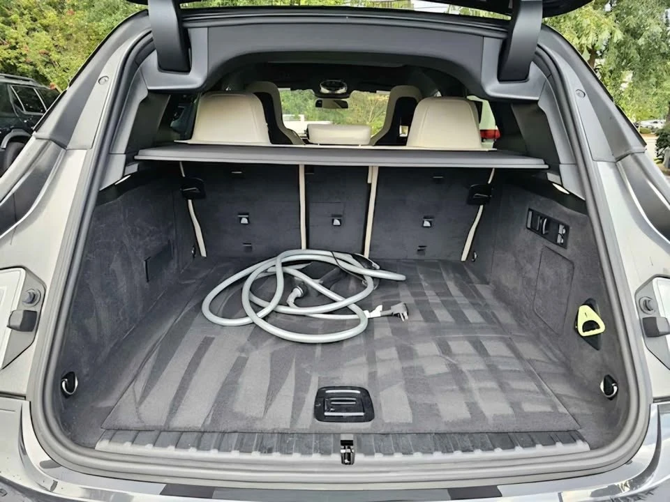 2025 BMW I20 iX - Image 12 of 20