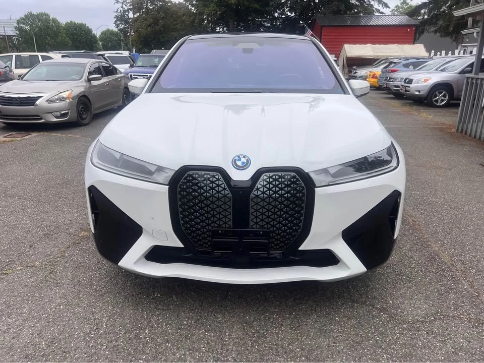 2025 BMW I20 iX - Image 2 of 20