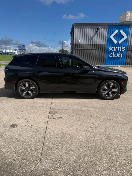 2025 BMW I20 iX - Image 4 of 19