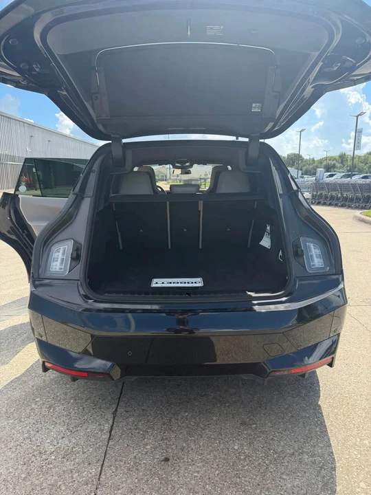 2025 BMW I20 iX - Image 9 of 19