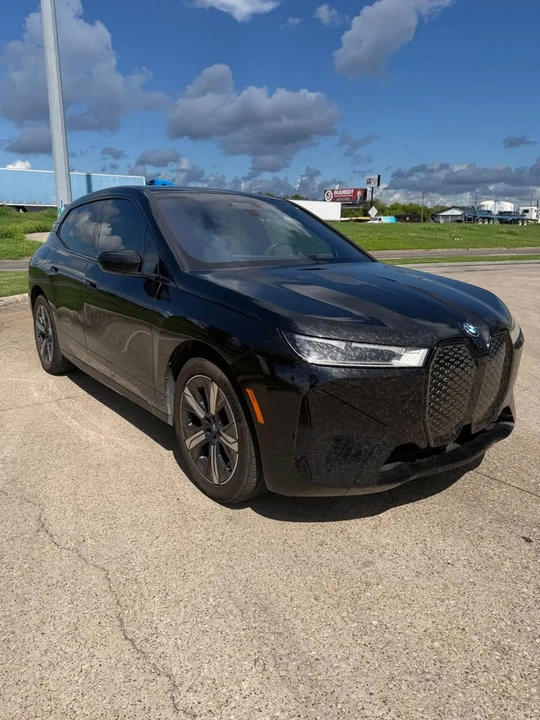2025 BMW I20 iX - Image 3 of 19