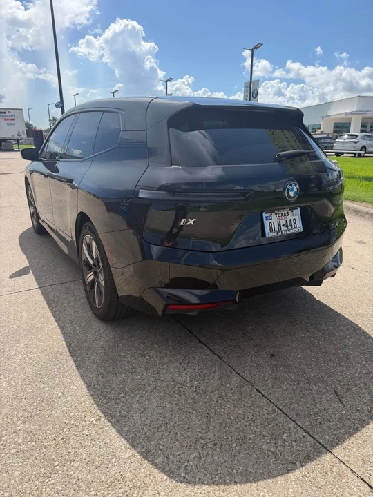 2025 BMW I20 iX - Image 7 of 19