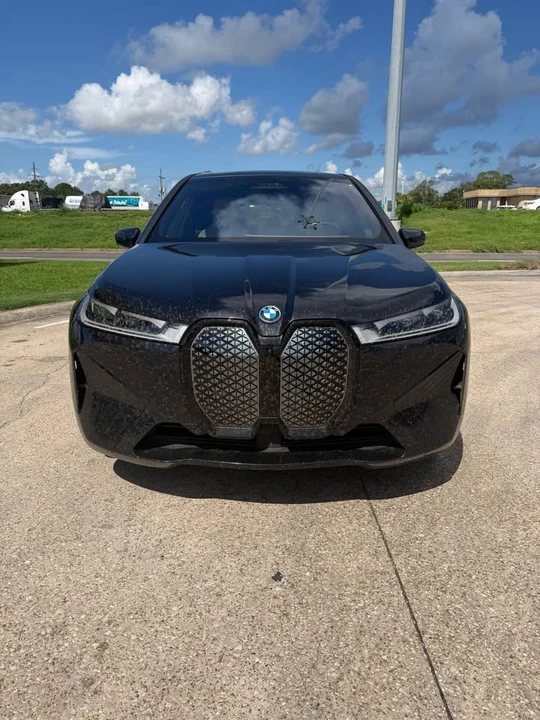 2025 BMW I20 iX - Image 2 of 19