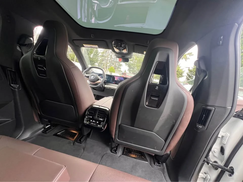 2025 BMW I20 iX - Image 15 of 20