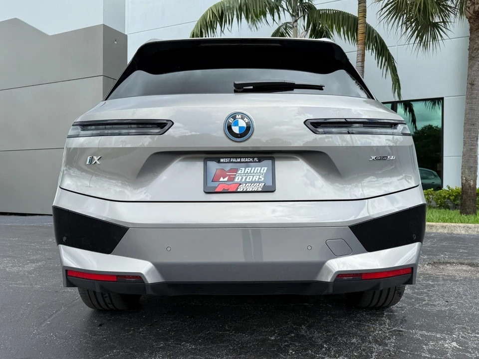 2025 BMW I20 iX - Image 10 of 21