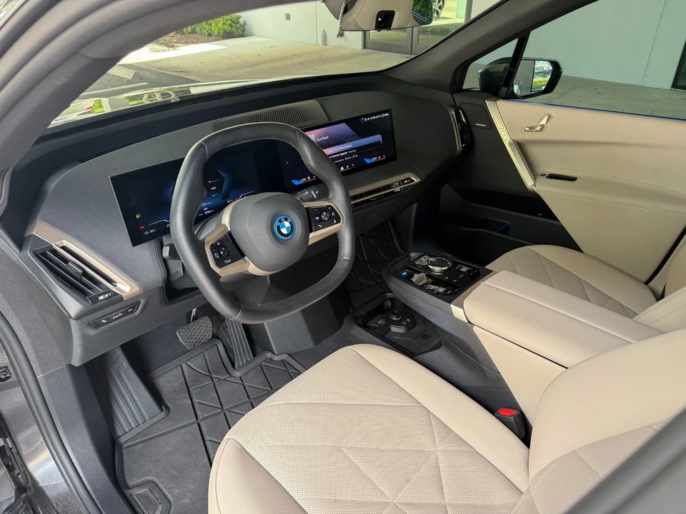 2025 BMW I20 iX - Image 2 of 21