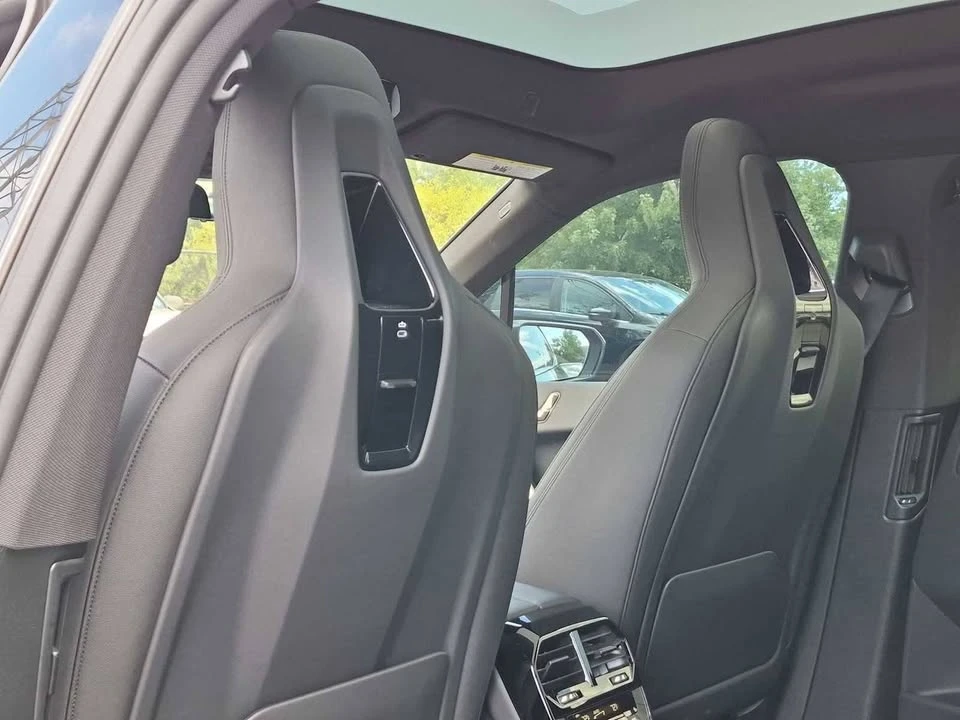 2025 BMW I20 iX - Image 18 of 20