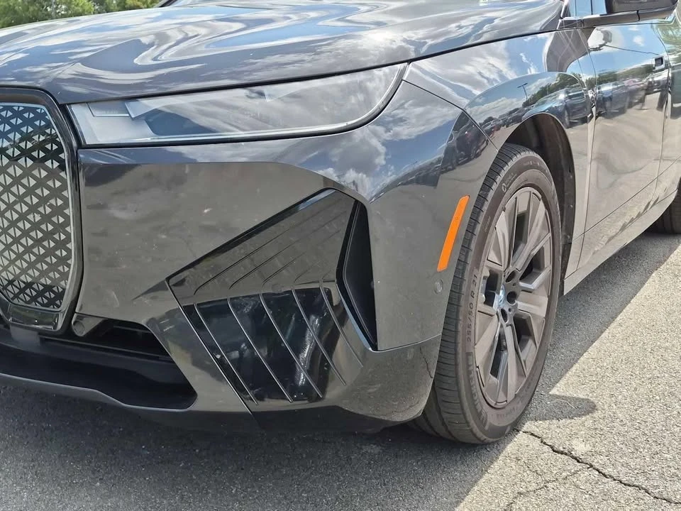 2025 BMW I20 iX - Image 11 of 20
