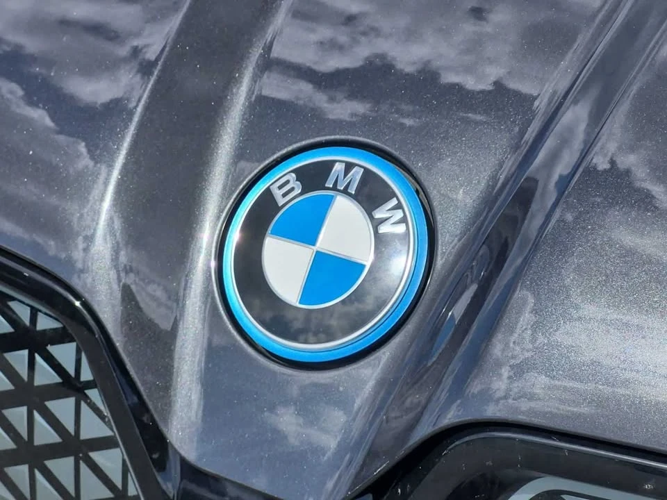 2025 BMW I20 iX - Image 12 of 20