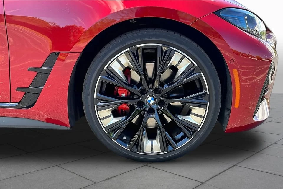 2025 BMW 4 Series - Image 17 of 19
