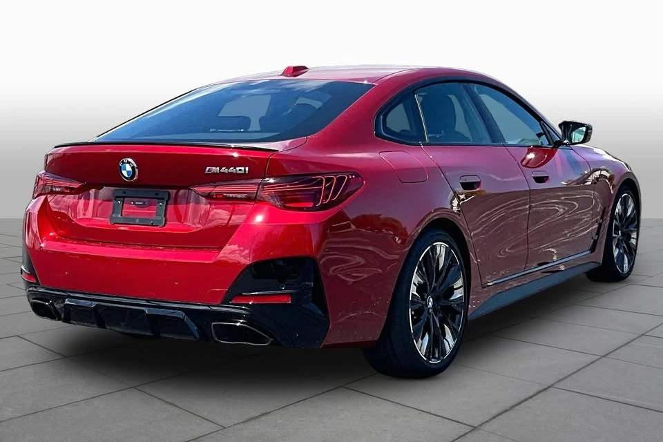 2025 BMW 4 Series - Image 18 of 19