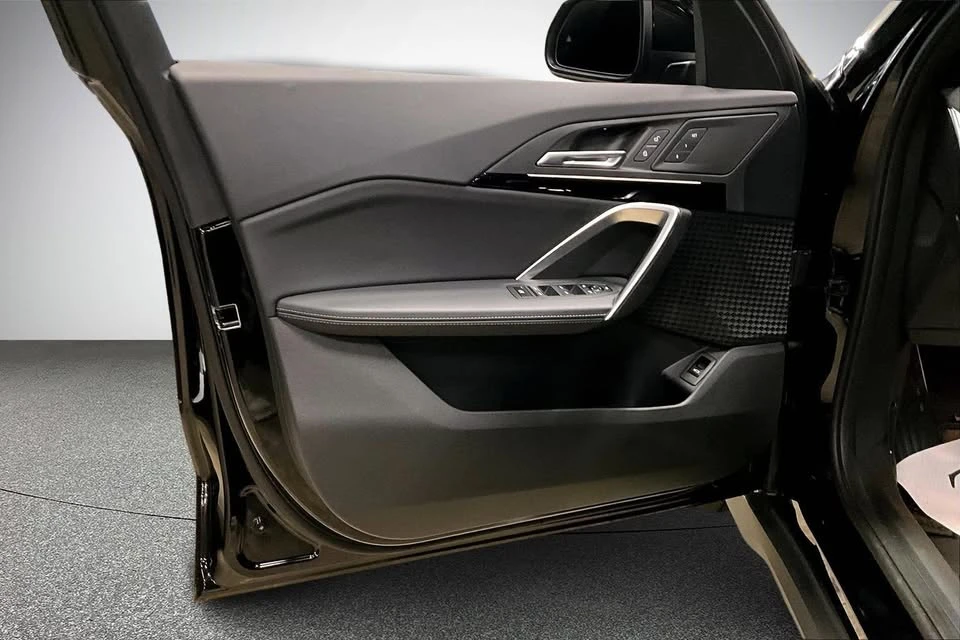 2025 BMW U11/U12 X1 - Image 8 of 12