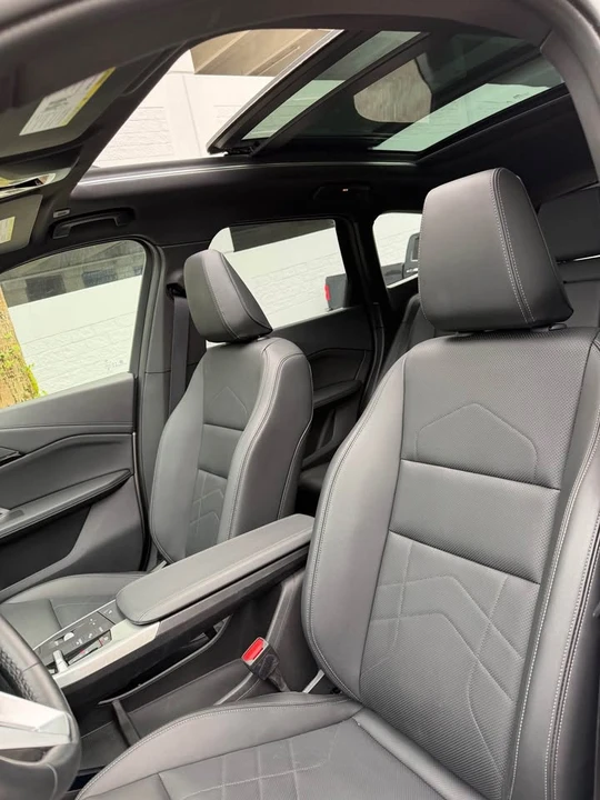 2025 BMW U11/U12 X1 - Image 2 of 3