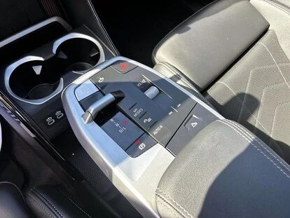 2025 BMW U11/U12 X1 - Image 11 of 15