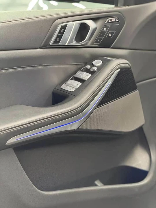 2025 BMW G07 X7 - Image 10 of 17