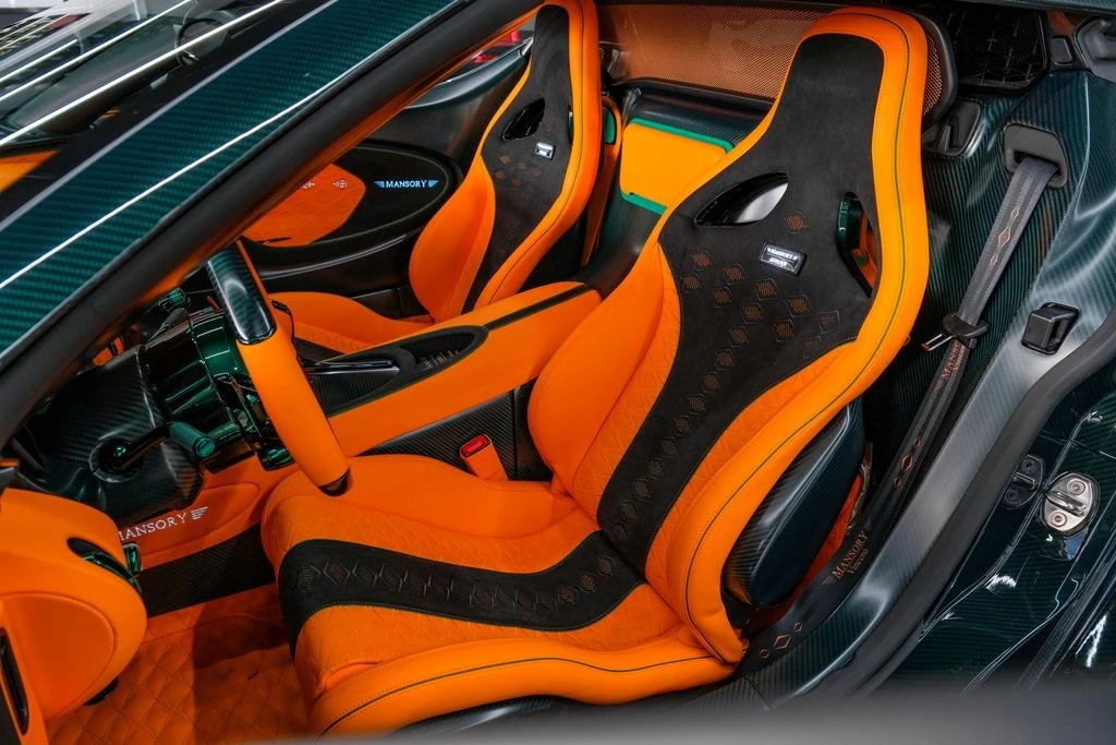 2025 Bugatti Chiron Super Sport - Image 13 of 31
