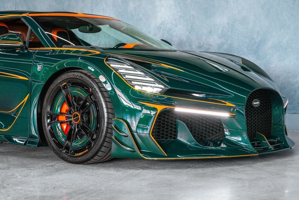 2025 Bugatti Chiron - Image 28 of 31