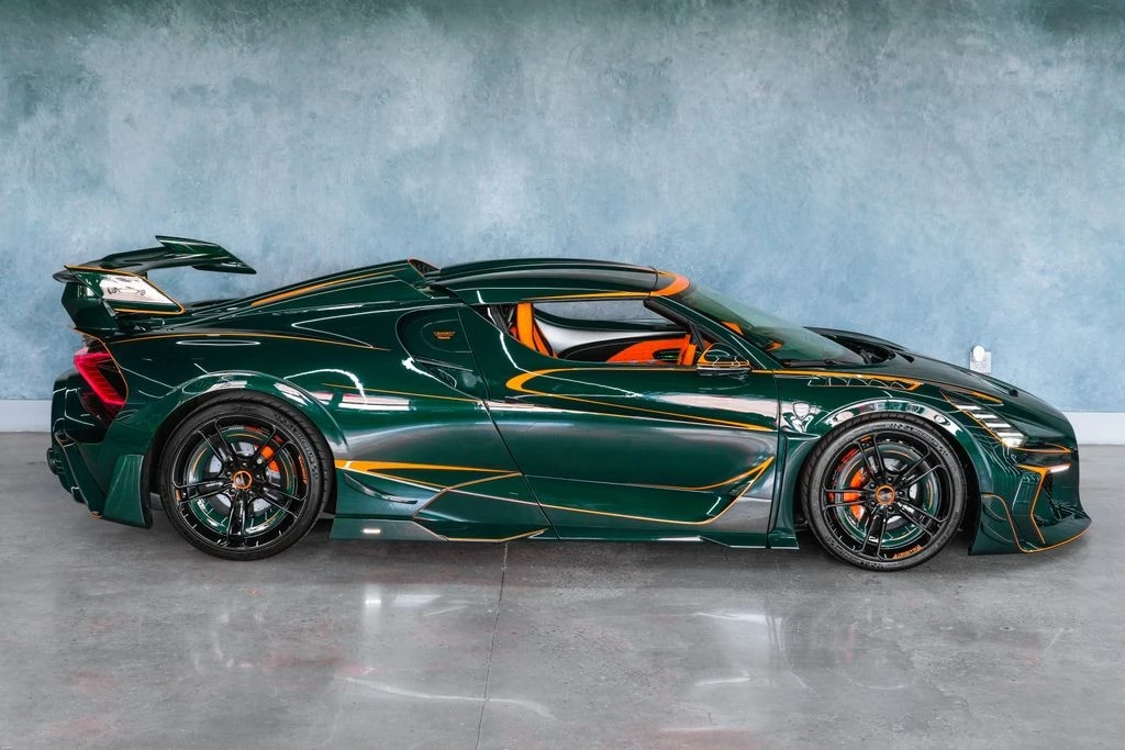 2025 Bugatti Chiron - Image 25 of 31
