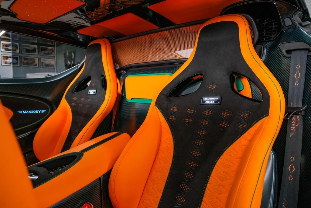 2025 Bugatti Chiron - Image 12 of 31