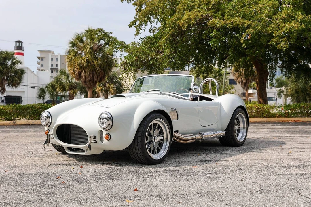2025 Shelby Cobra Replica - Image 2 of 31