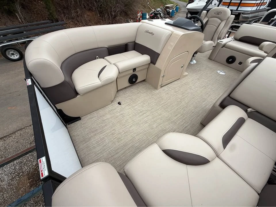 2025 Bentley - Image 14 of 20