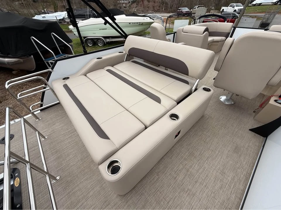 2025 Bentley - Image 20 of 20