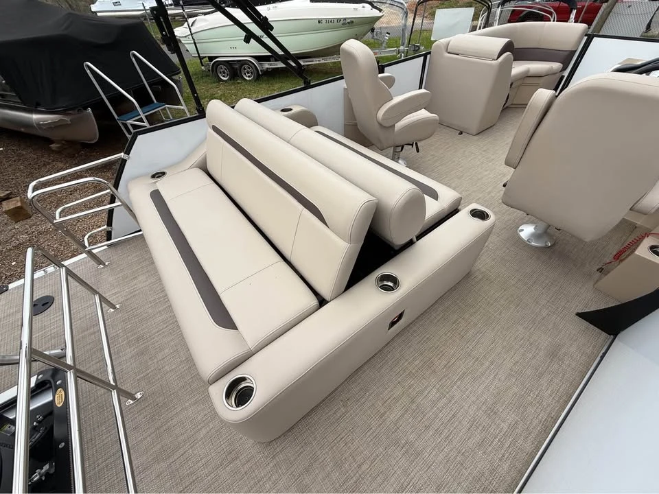 2025 Bentley - Image 8 of 20