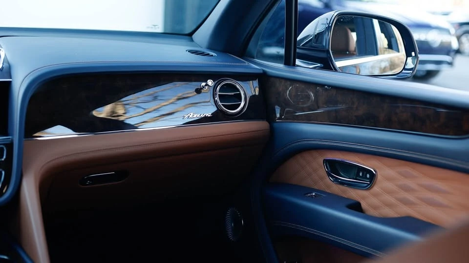 2025 Bentley Azure - Image 16 of 19