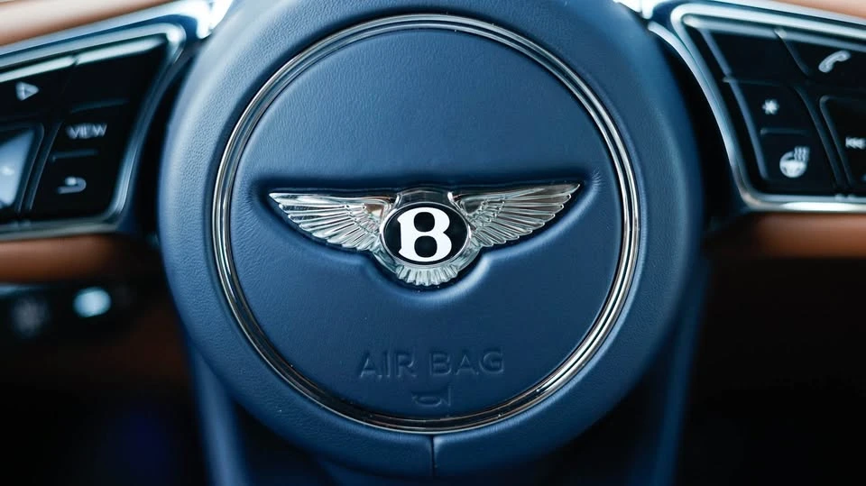 2025 Bentley Azure - Image 9 of 19