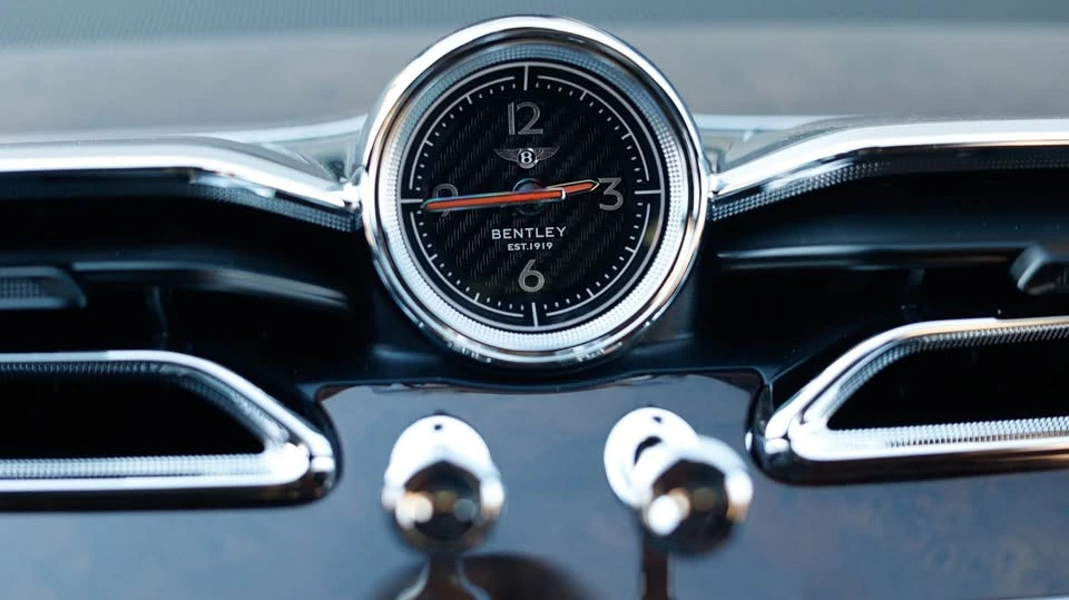 2025 Bentley Azure - Image 18 of 19