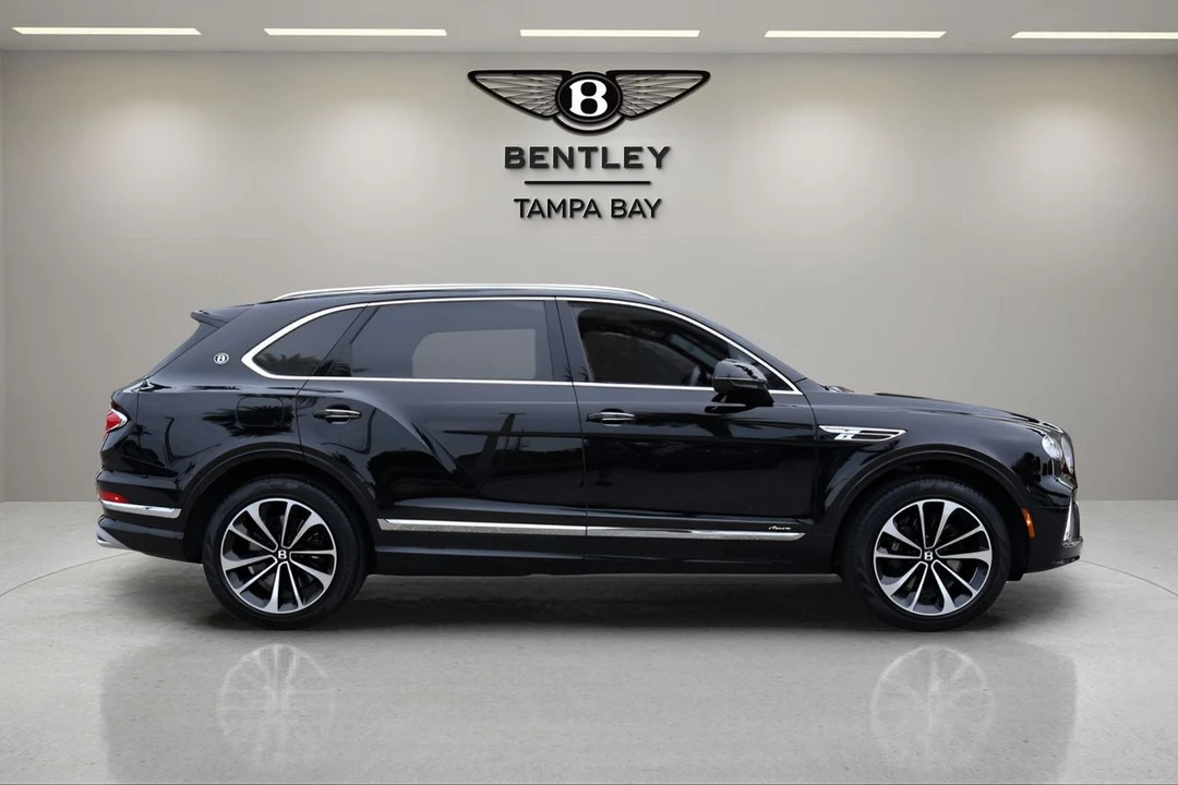 2025 Bentley Bentayga - Image 10 of 31