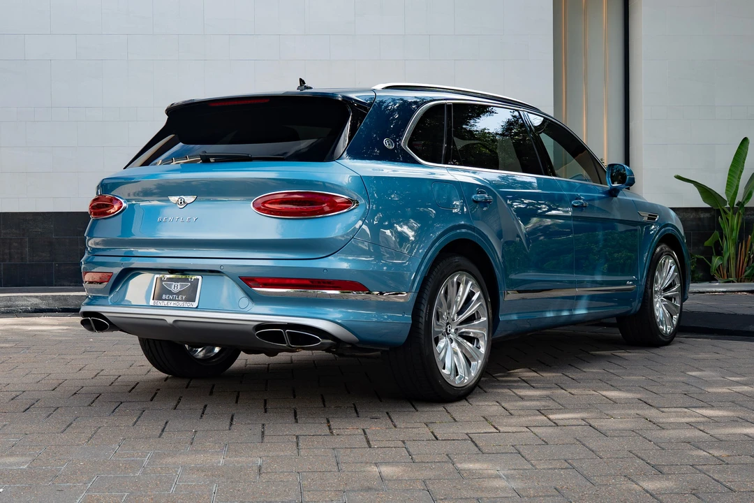 2025 Bentley Bentayga - Image 3 of 22