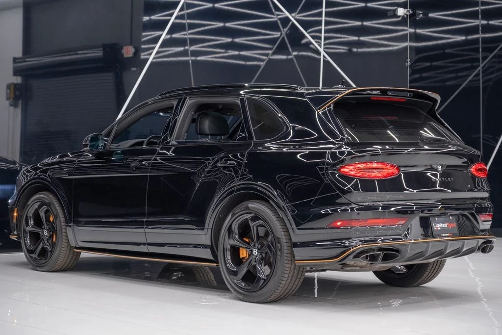 2025 Bentley Bentayga - Image 11 of 21