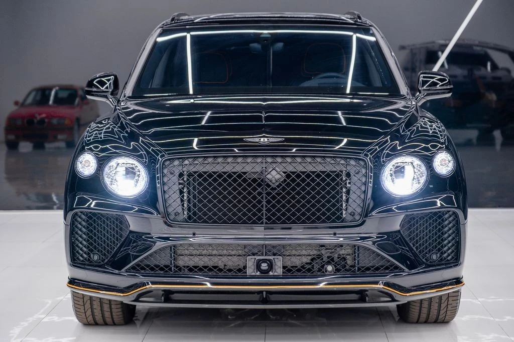2025 Bentley Bentayga - Image 2 of 21