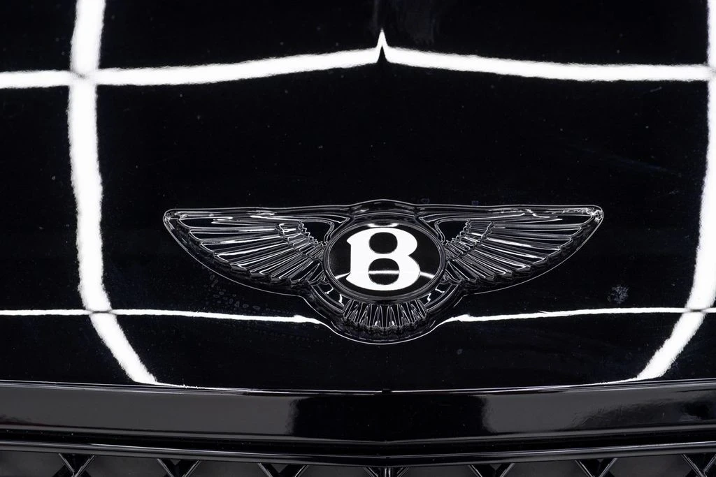 2025 Bentley Bentayga - Image 21 of 21