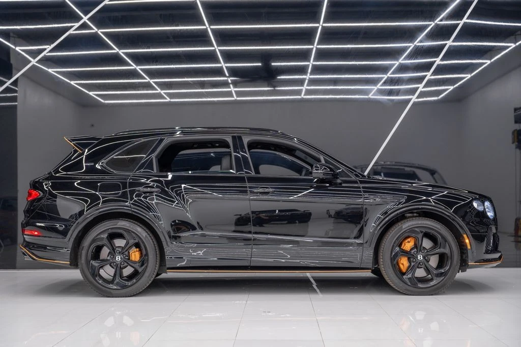 2025 Bentley Bentayga - Image 6 of 21