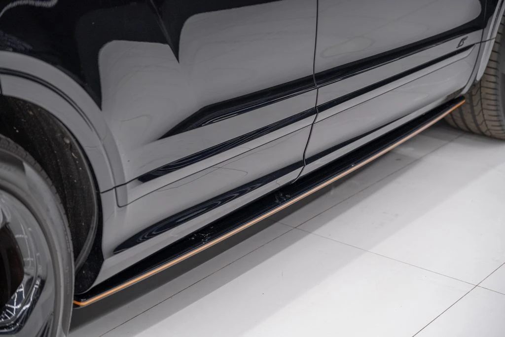 2025 Bentley Bentayga - Image 19 of 21
