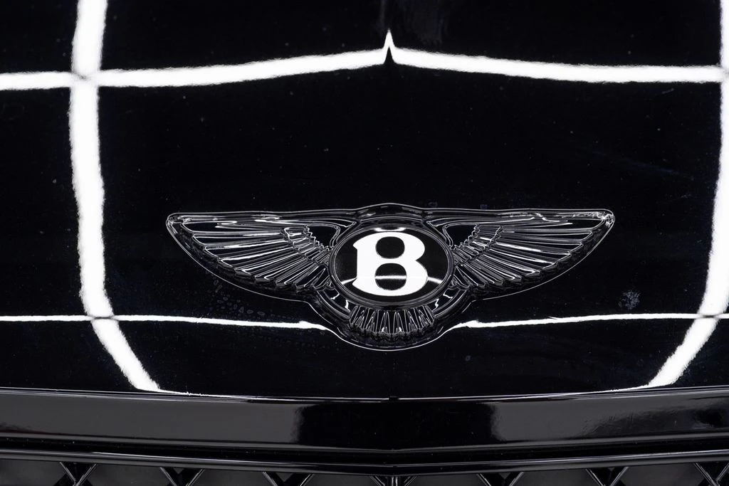 2025 Bentley Bentayga - Image 21 of 21
