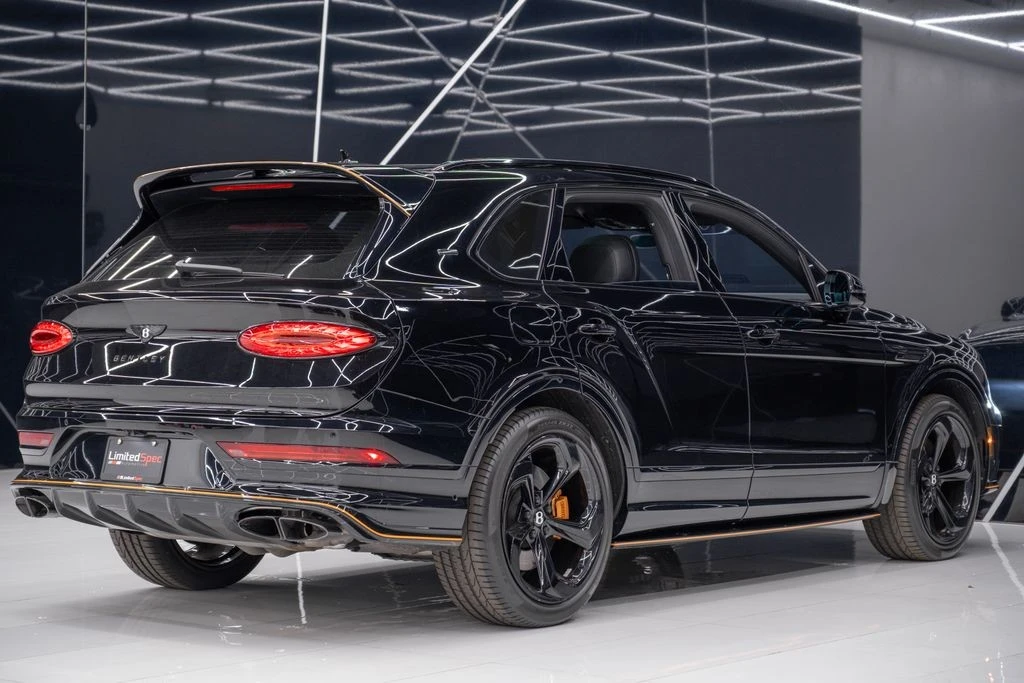 2025 Bentley Bentayga - Image 13 of 21