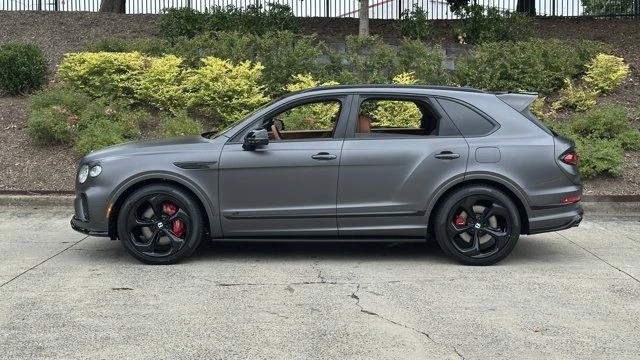 2025 Bentley Bentayga - Image 13 of 21