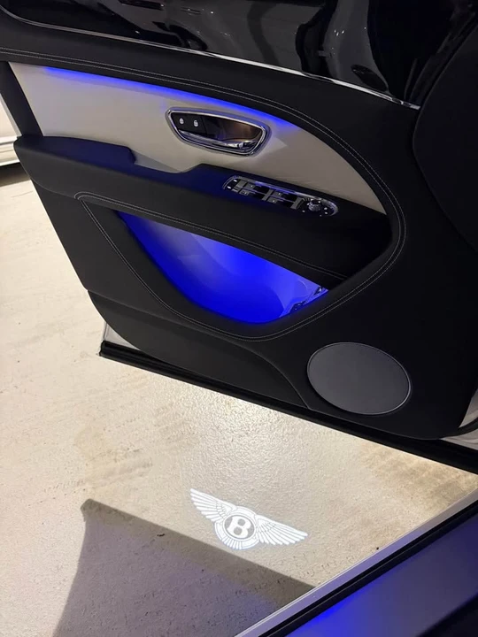 2025 Bentley Bentayga - Image 13 of 20