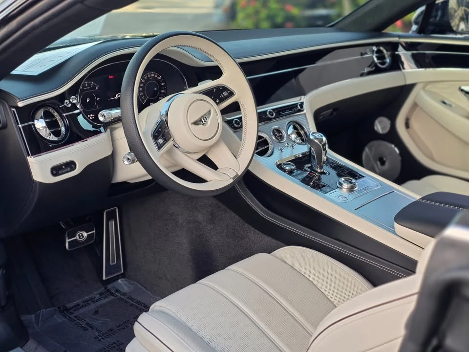 2025 Bentley Continental GT 4th Gen - Image 8 of 13