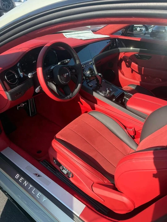 2025 Bentley Continental GT Speed 4th Gen - Image 9 of 12