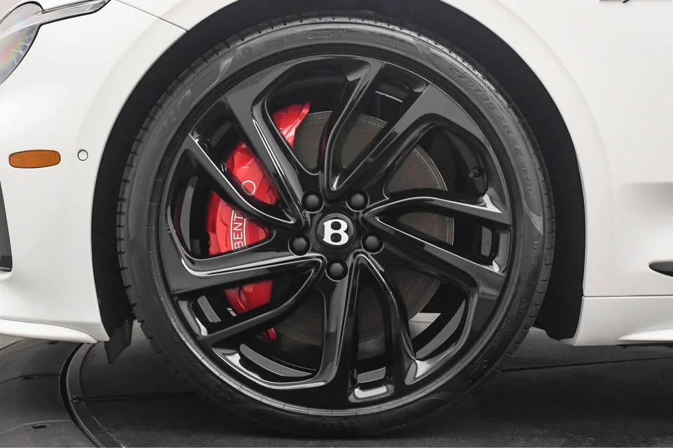 2025 Bentley Continental GT 4th Gen - Image 10 of 13