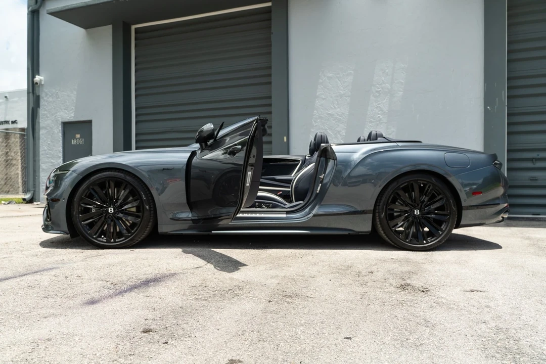 2025 Bentley Continental GT Mulliner 3rd Gen - Image 7 of 21