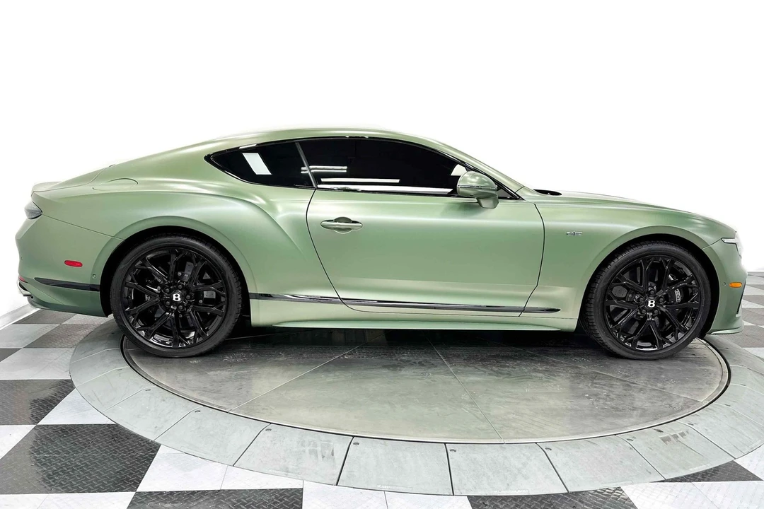 2025 Bentley Continental GT Speed 3rd Gen - Image 17 of 17
