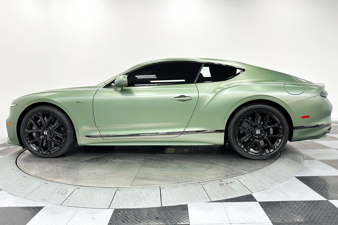 2025 Bentley Continental GT Speed 3rd Gen - Image 6 of 17